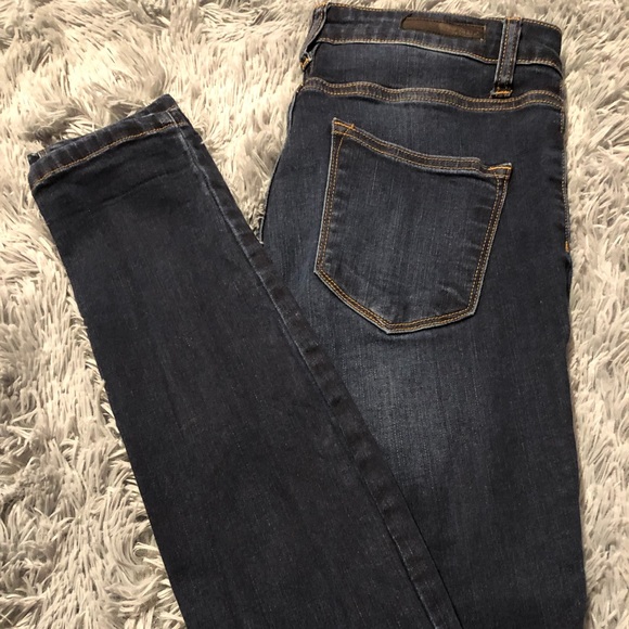 Dark washed distressed skinny jean - Picture 2 of 2
